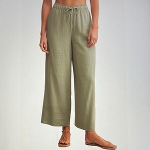 Thread &Suppy Green Women's Wide-Leg Ankle Pants distressed hem
